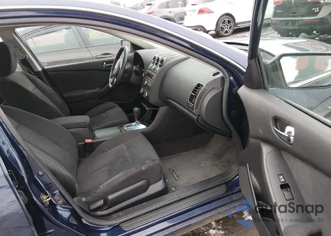 2010 Nissan Altima 2.5 S from USA, damaged, VIN 1N4AL2AP1AC112685